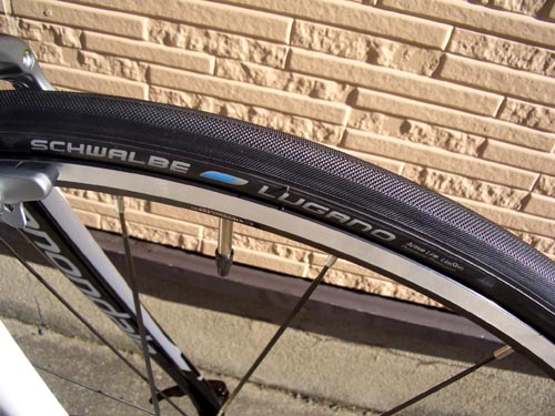 2011CAAD10-3WHT%20%E3%82%BF%E3%82%A4%E3%83%A4.JPG