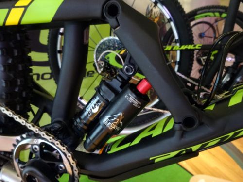 2015Cannondale%E5%B1%95%E7%A4%BA%E4%BC%9A384.JPG